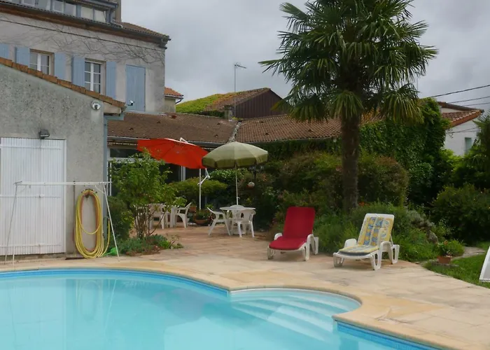 Clos Muneau فندق مبيت وإفطار